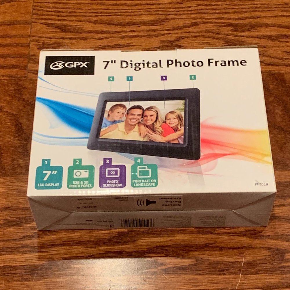 GPX 7-inch Digital Photo Frame